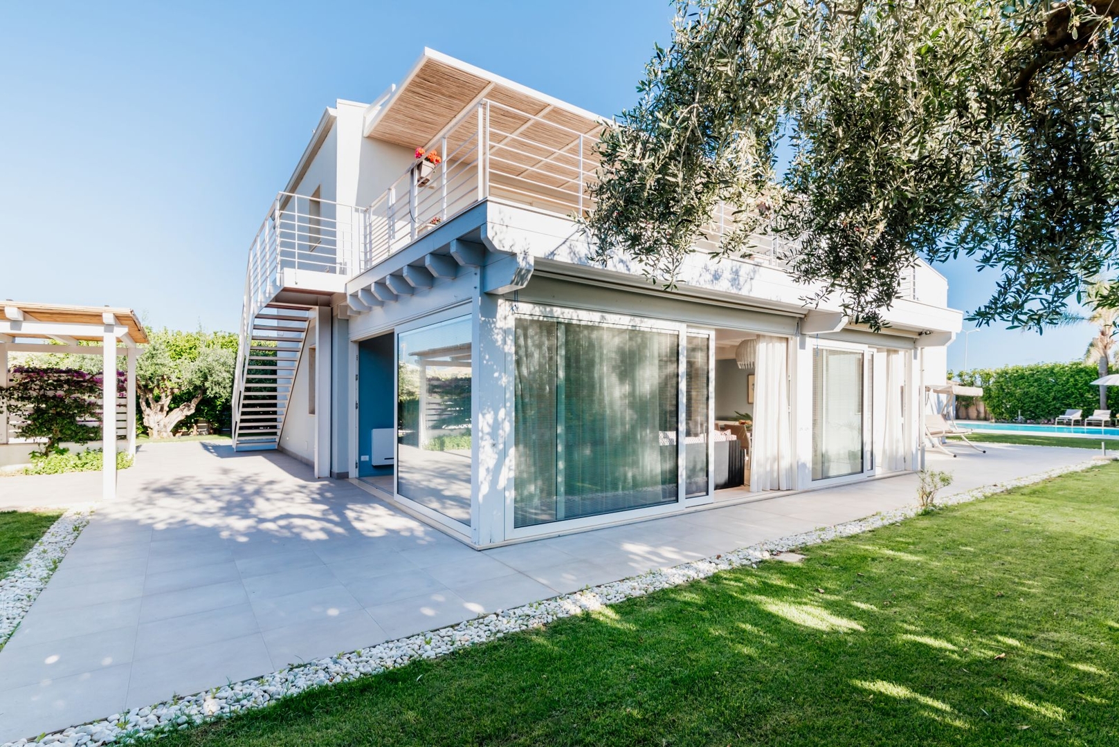 Villa Marbella, a short walk from the beach 25 Villas in Italy