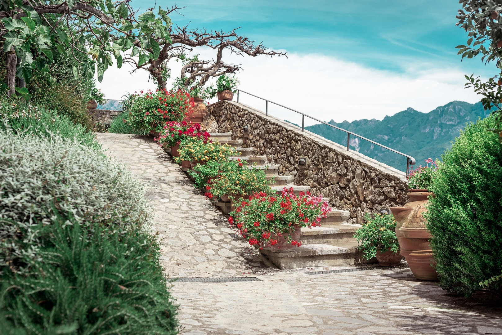 Villa Cosma - Panoramic Elegance in Ravello 71 Villas in Italy