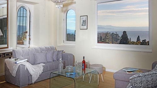 Villa Cadenza - Private villa with lake views 12 Villas in Italy