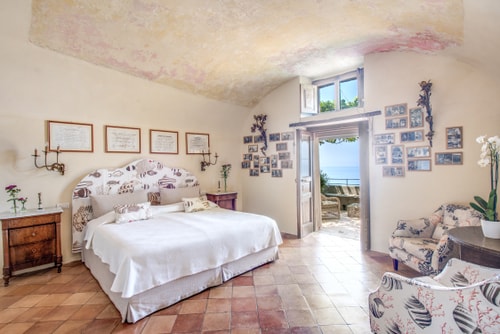 Villa San Giacomo, Unique villa with pool and sea views 17 Villas in Italy