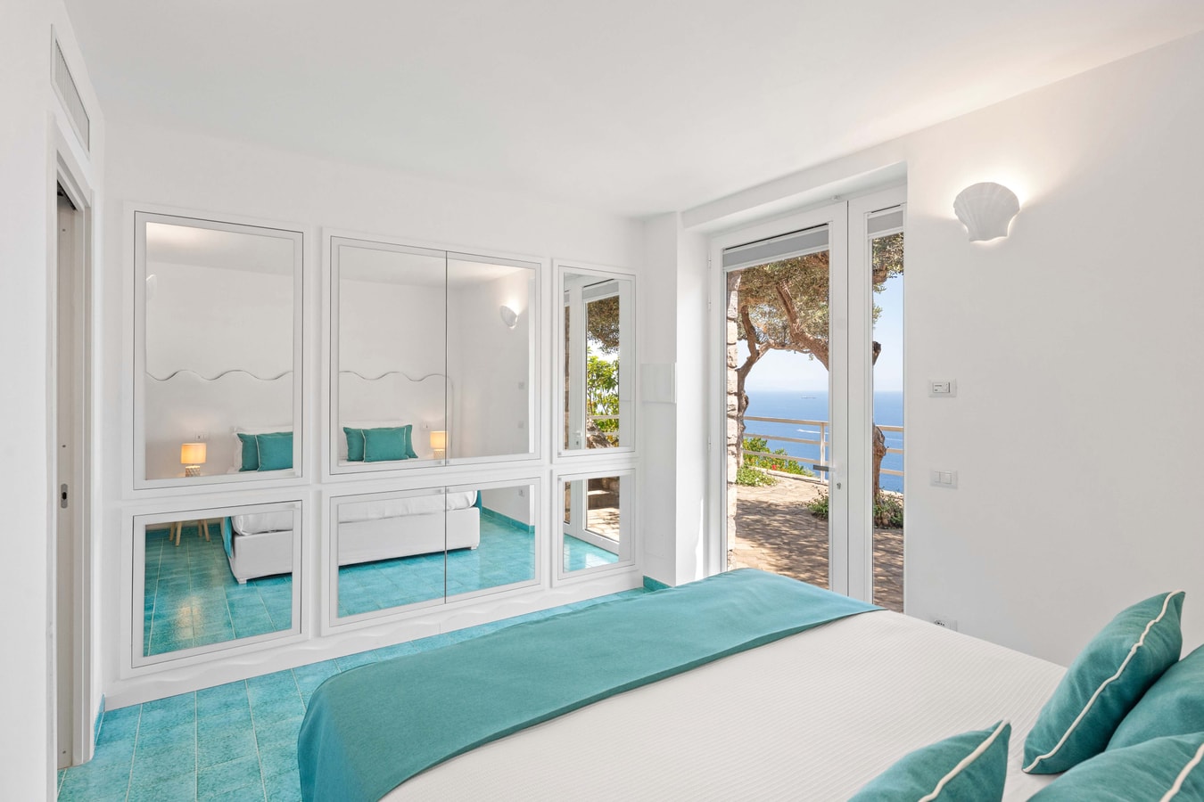 Villa Silenzio, Secluded Retreat with Sea Views 15 Villas in Italy