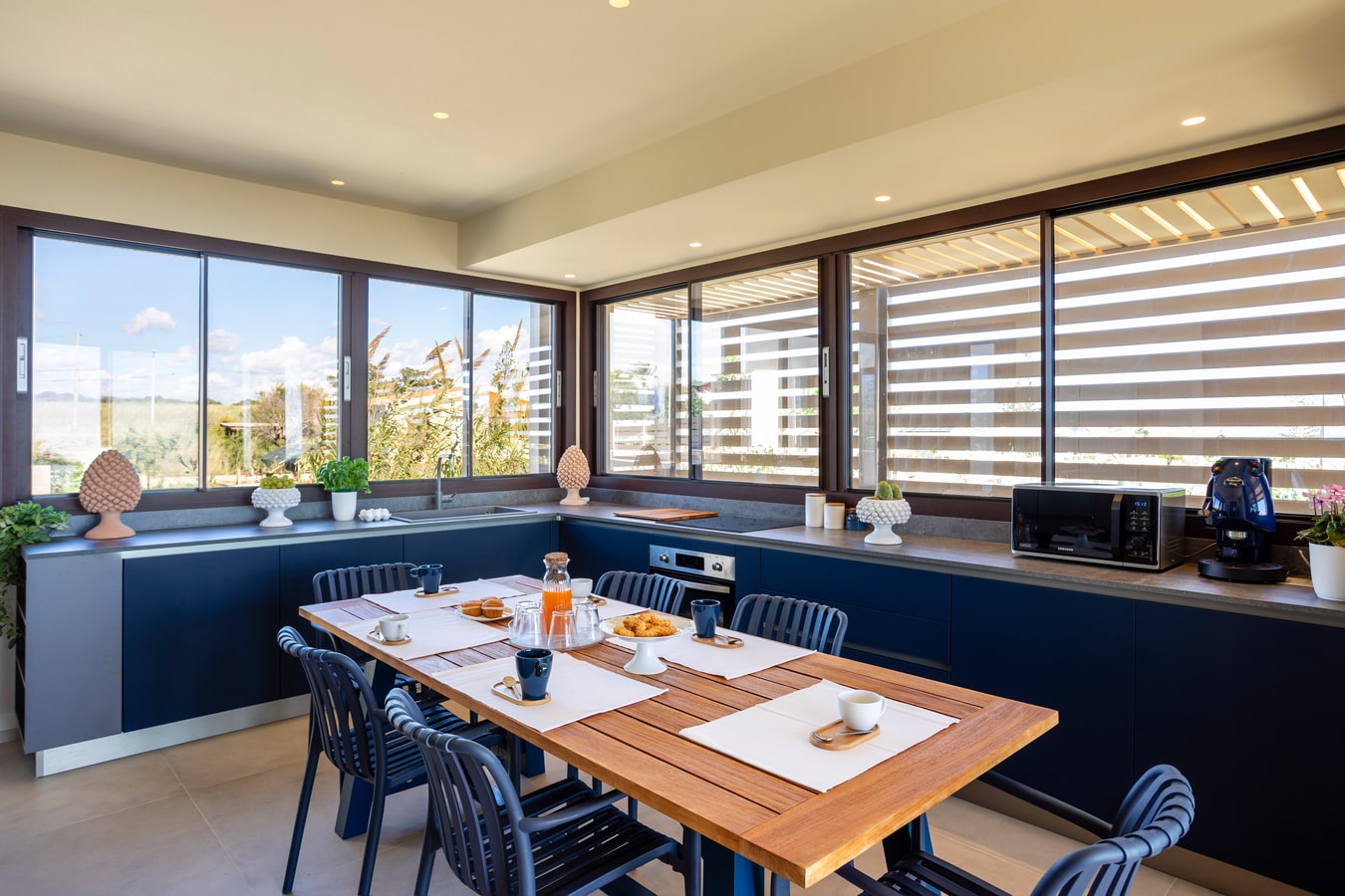 Villa Smeralda, Seafront Villa With Pool 16 Villas in Italy