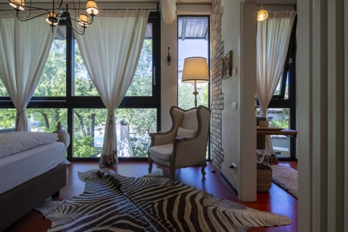 Villa Olivella, with Private Pool - 100m to Lake 34 Villas in Italy