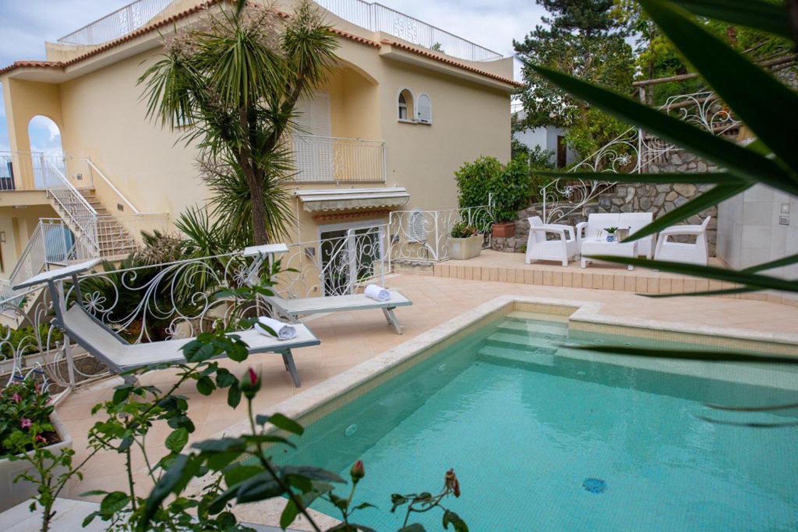 Villa Carlotta with private pool and sea views in Sorrento area 7 Villas in Italy