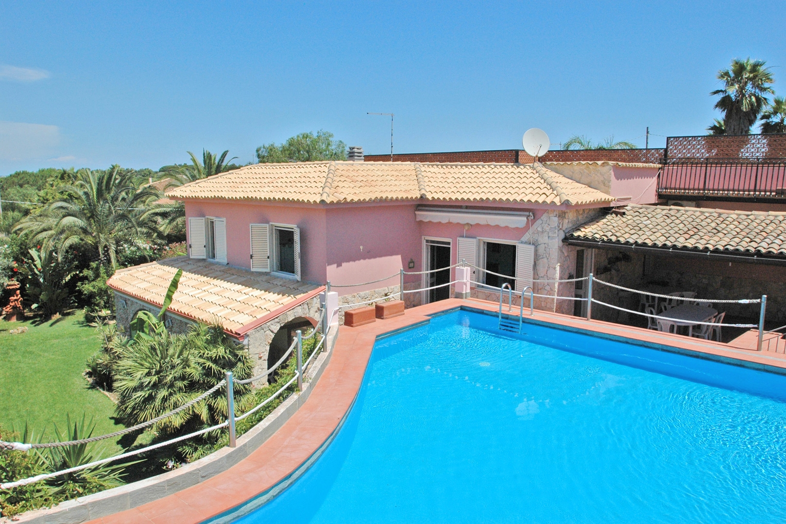 VILLA MARGO - SYRACUSE 9 Villas in Italy