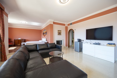 Villa Siracusa, in town centre 14 Villas in Italy