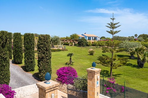 Villa Crisantemo – Noto Area 56 Villas in Italy