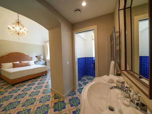 Villa Riggiola, Historic Villa with Sea Views 42 Villas in Italy