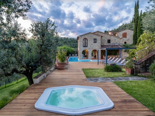 Villa Armonia, Tranquillity with Panoramic Views 4 Villas in Italy