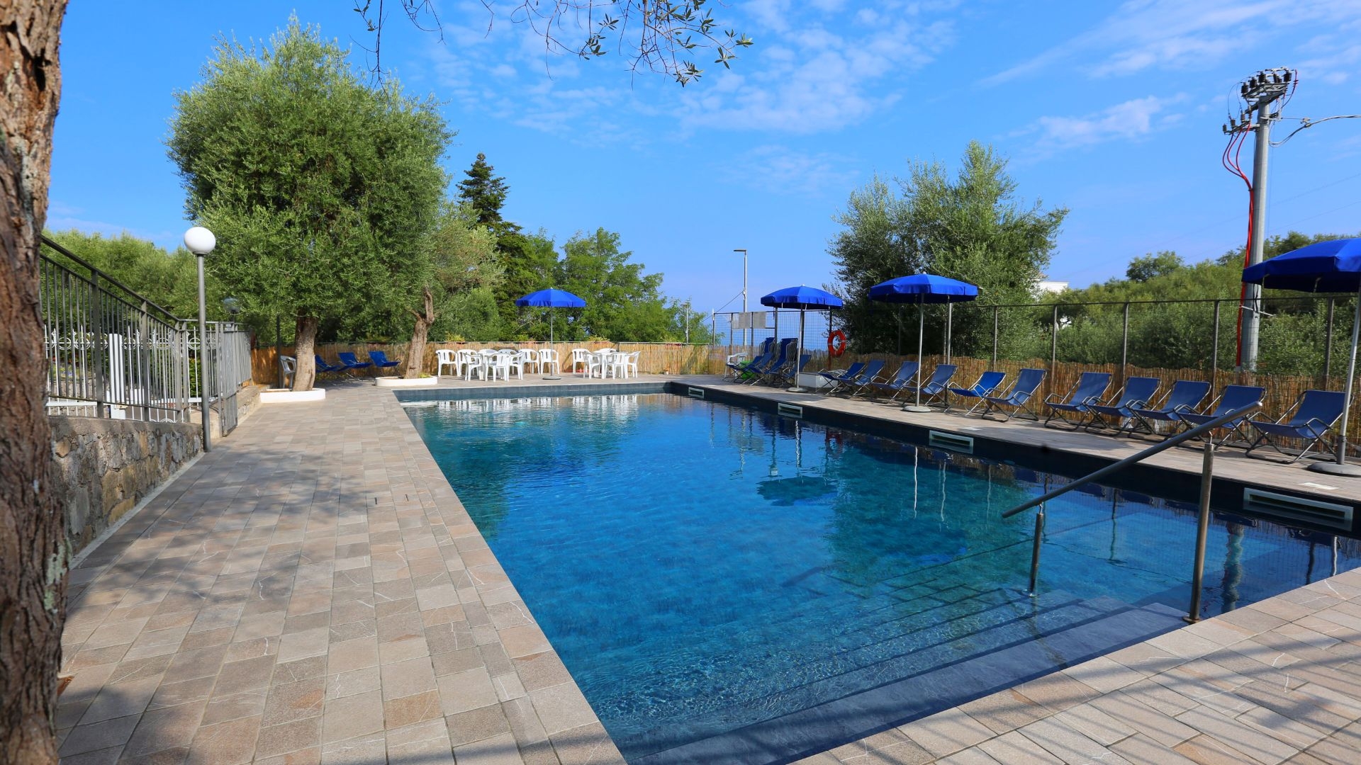Villa Priora with shared pool 48 Villas in Italy