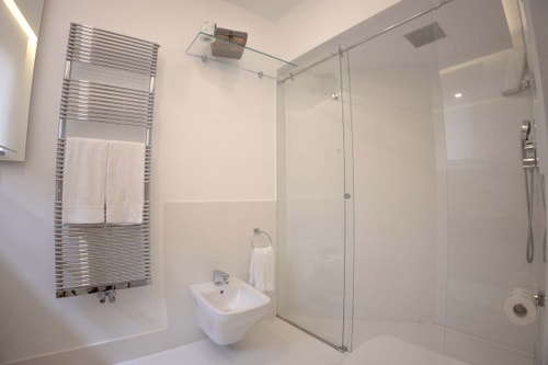 Alonza Estate - Large Countryside Estate 42 Villas in Italy