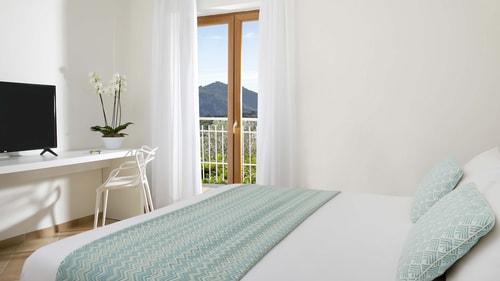 Villa Donatella, Ideal For Large Groups 32 Villas in Italy