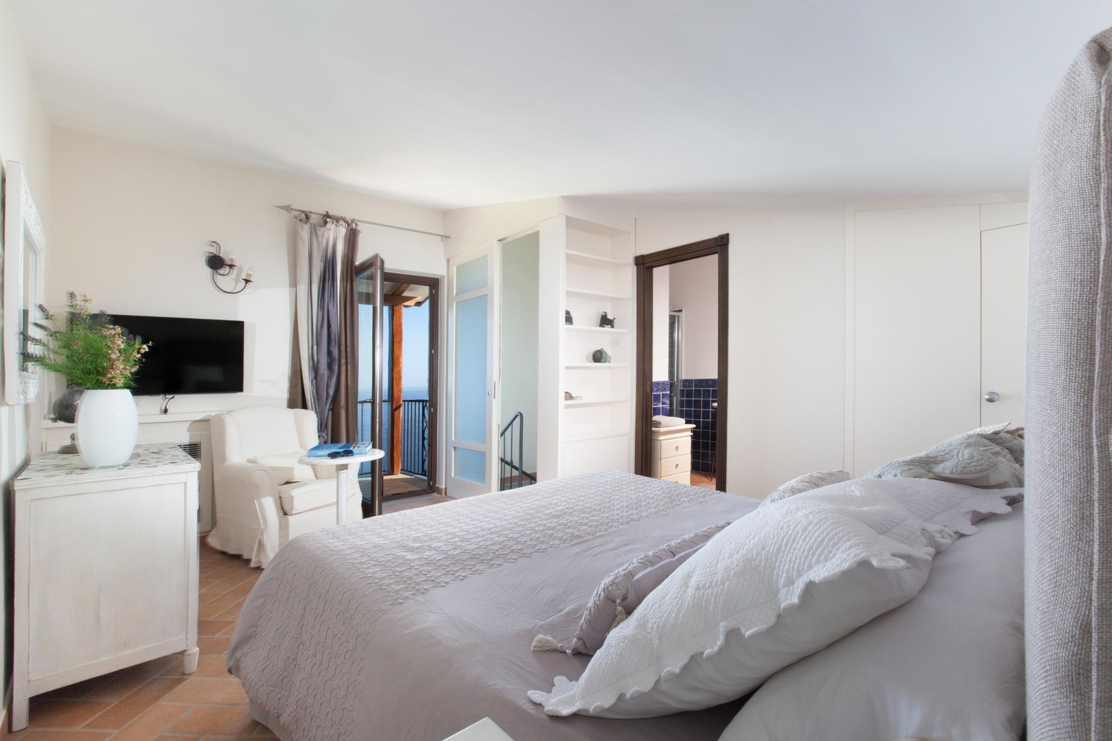 Casa dei Limoni - peaceful retreat with sea views 18 Villas in Italy
