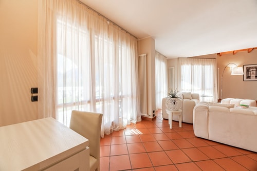 Villa Tamara - 8 Guests 9 Villas in Italy