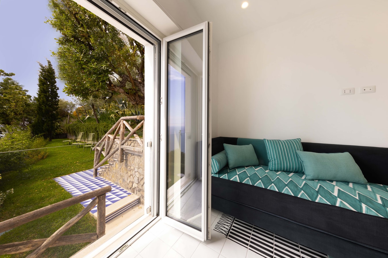 Villa Baia Serena, Panorama with Private Pool 32 Villas in Italy