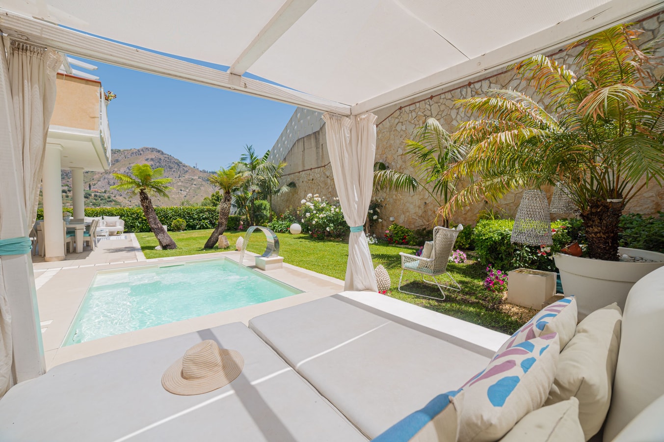 Villa Nerea, Private Villa Near Taormina 1 Villas in Italy