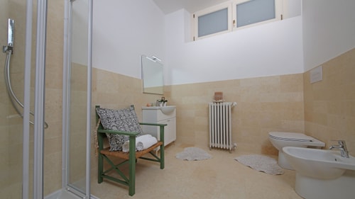 Villa Cadenza - Private villa with lake views 24 Villas in Italy