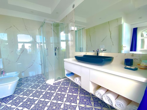 Villa Affascinante - Villa with direct sea access 58 Villas in Italy