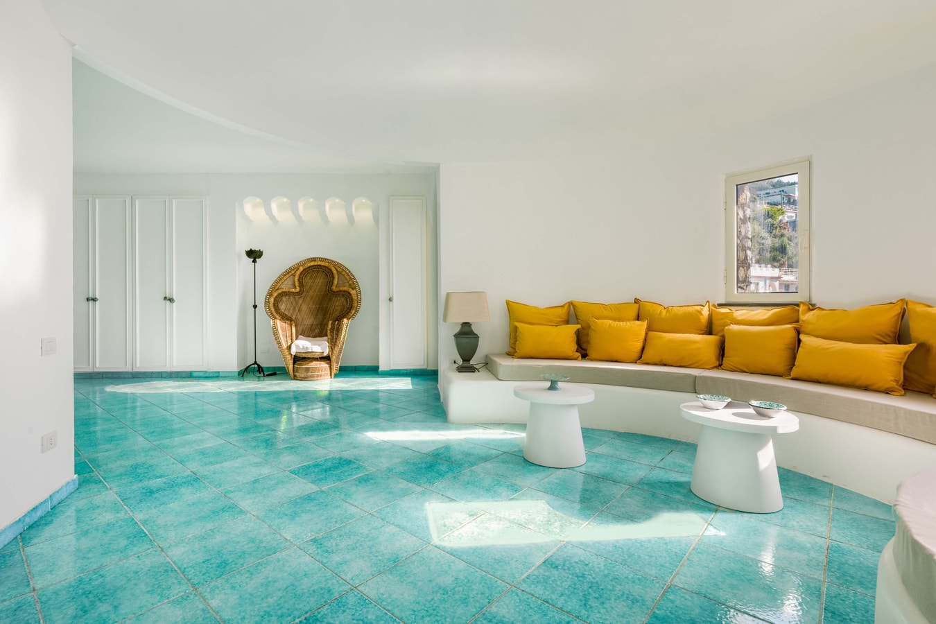 Casa Scogliera, Seafront House with Terrace 4 Villas in Italy