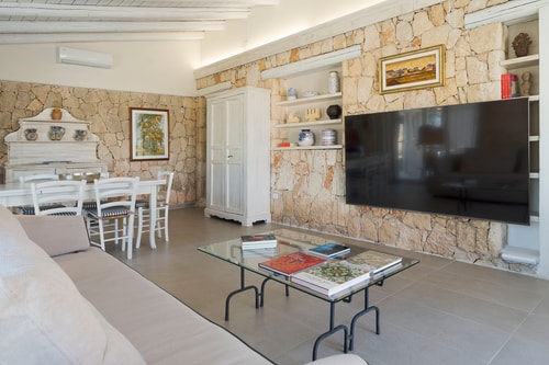 Villa Catrice - Seafront villa with private pool 9 Villas in Italy