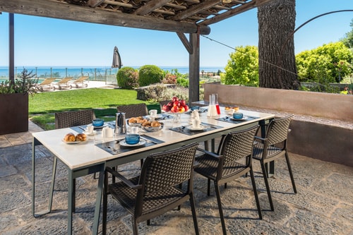 Villa Etnea - Private villa with pool and jacuzzi 3 Villas in Italy