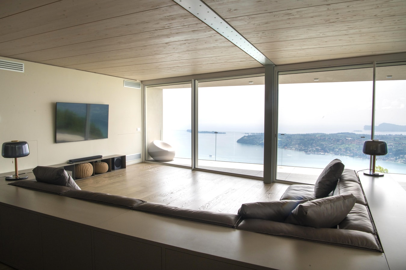 Villa Nuvia - Contemporary Villa Near Salò 5 The Prestige Villa Collection