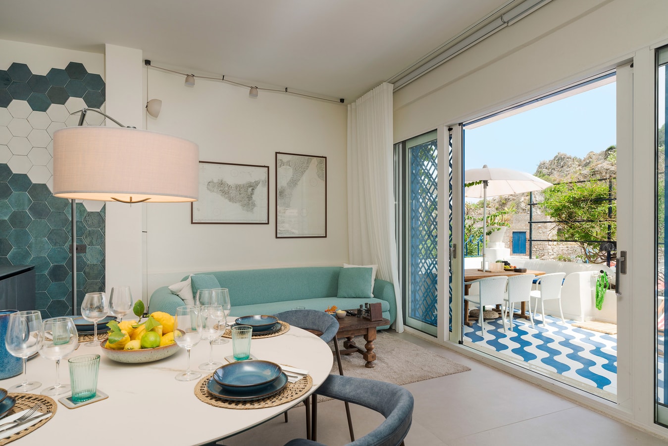 Casa Mazzaro, Taormina apartment 20 metres from the beach 6 Villas in Italy
