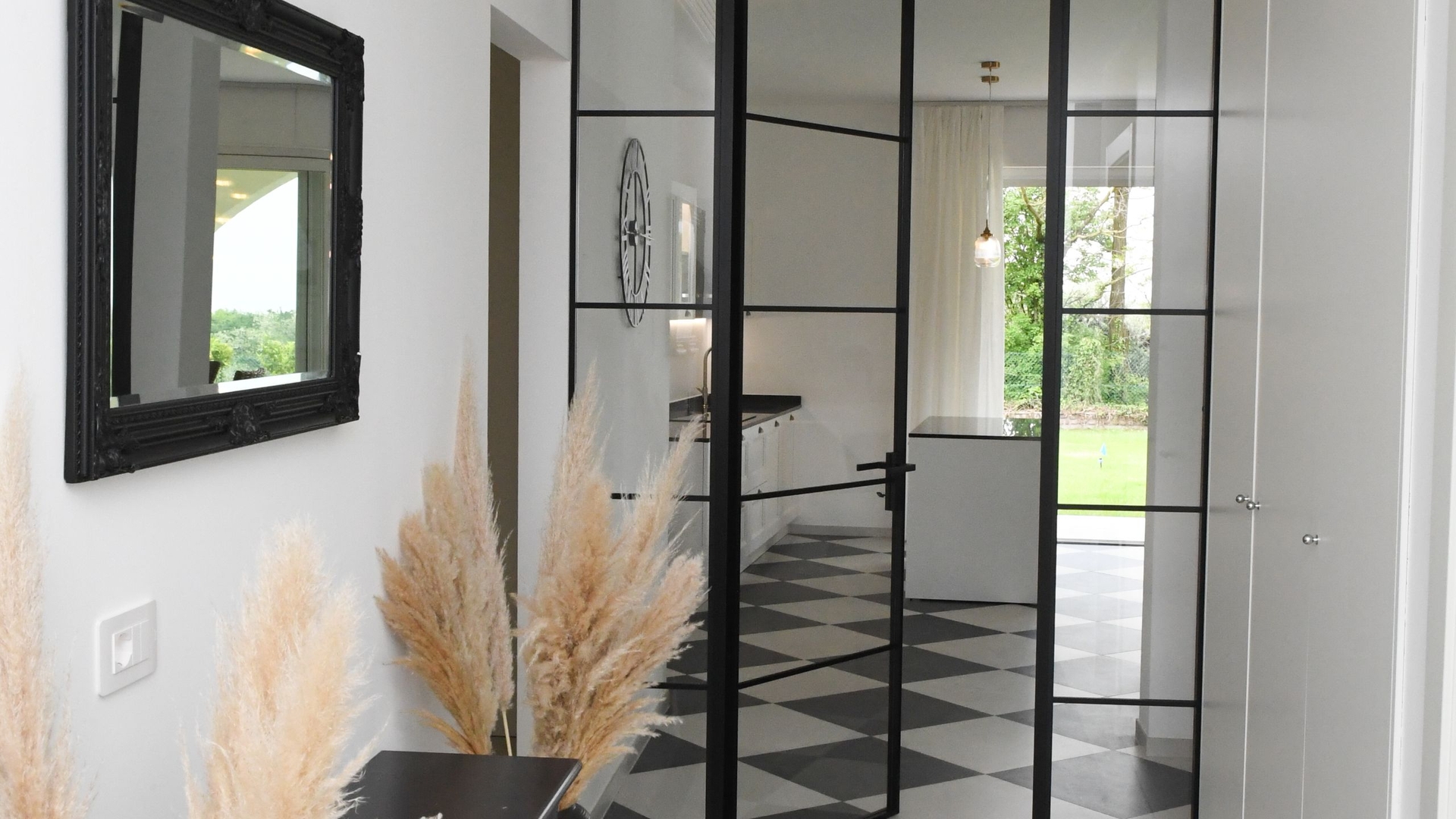 Villa Menestrella - private with swimming pool and lake views 9 Villas in Italy
