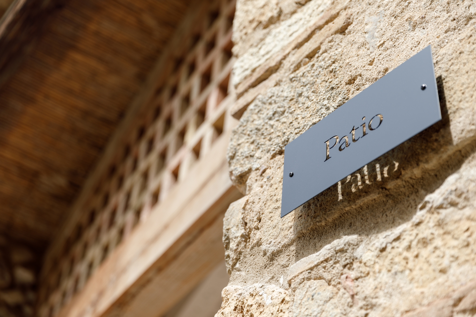 Patio Castell de Vallgornera