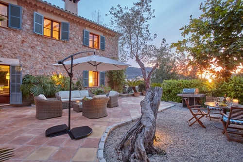 Peaceful Getaway: 4 Bedroom Villa in Deià, 1464