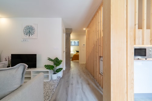HostWise - Comfy Flat | Jacuzzi & Terrace Host Wise Booking