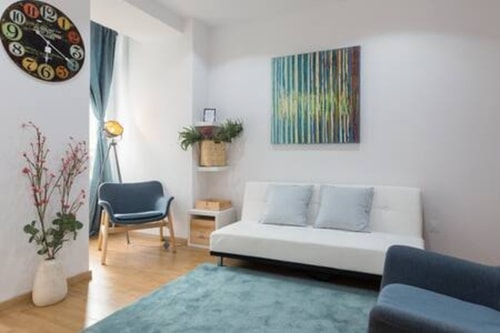 4 Colorful Fresh Flats | Batalha by HostWise Host Wise Booking