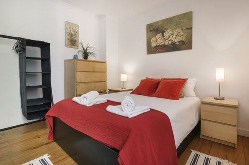 Lovely Bright Duplex by HostWise Host Wise Booking