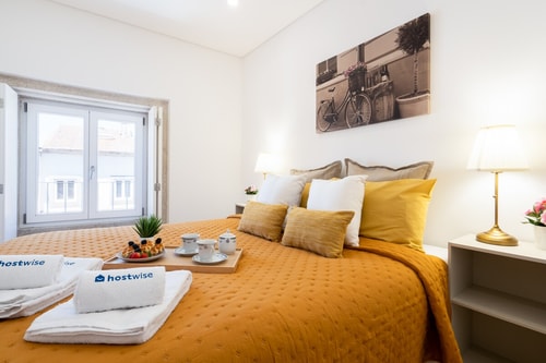 Modern Urban Flat by HostWise Host Wise Booking