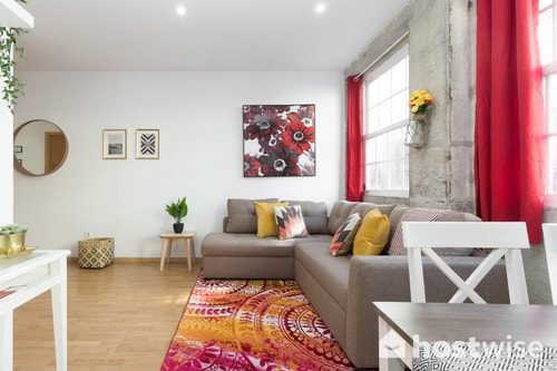 2 Colorful Fresh Flats | Batalha by HostWise Host Wise Booking