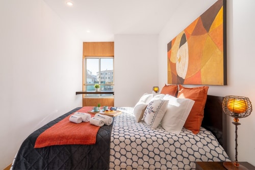Comfy Charming Flat | Ace Location by HostWise Host Wise Booking