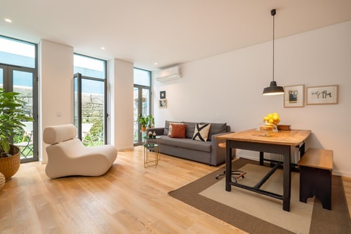 HostWise - Stylish Urban Flat with Terrace Host Wise Booking