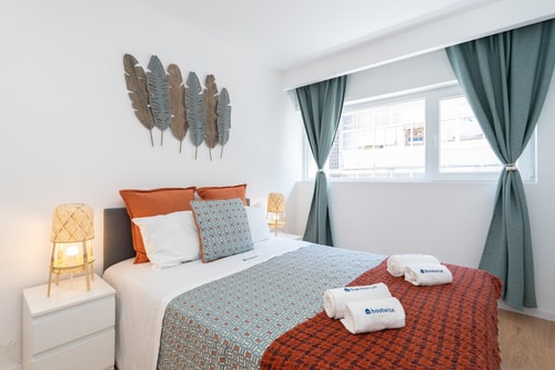 Cozy Bright Flats w/ Netflix | Garage by HostWise Host Wise Booking