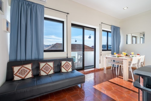 HostWise - Magnificent Sunny Flat | Douro River Host Wise Booking