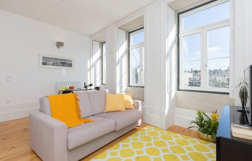 Central Sunny Flat - Prime Location by HostWise Host Wise Booking