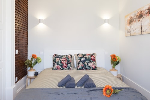 HostWise - Charming Flat w/ Netflix | River View Host Wise Booking