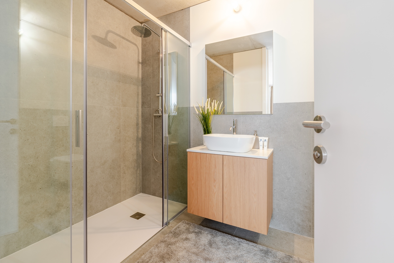 Premium Apartment with Garage by HostWise 4 Host Wise Booking