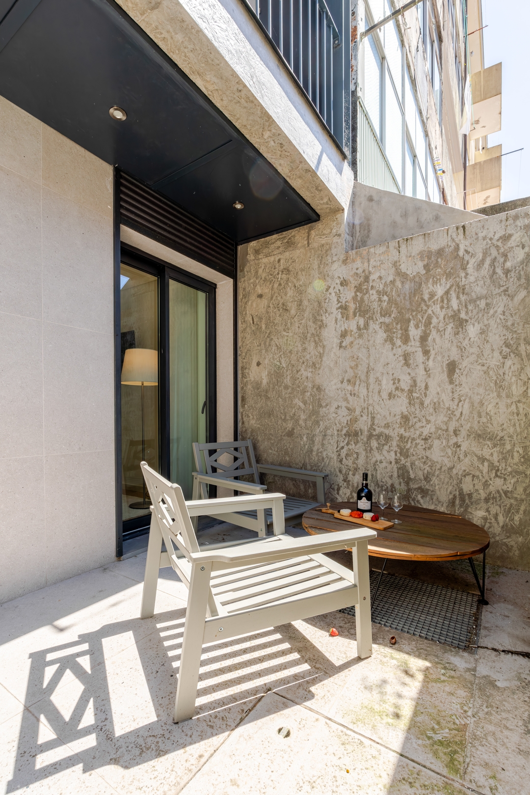 Stylish 2 Duplex & Patio Studio in Porto by HostWise 13 Host Wise Booking