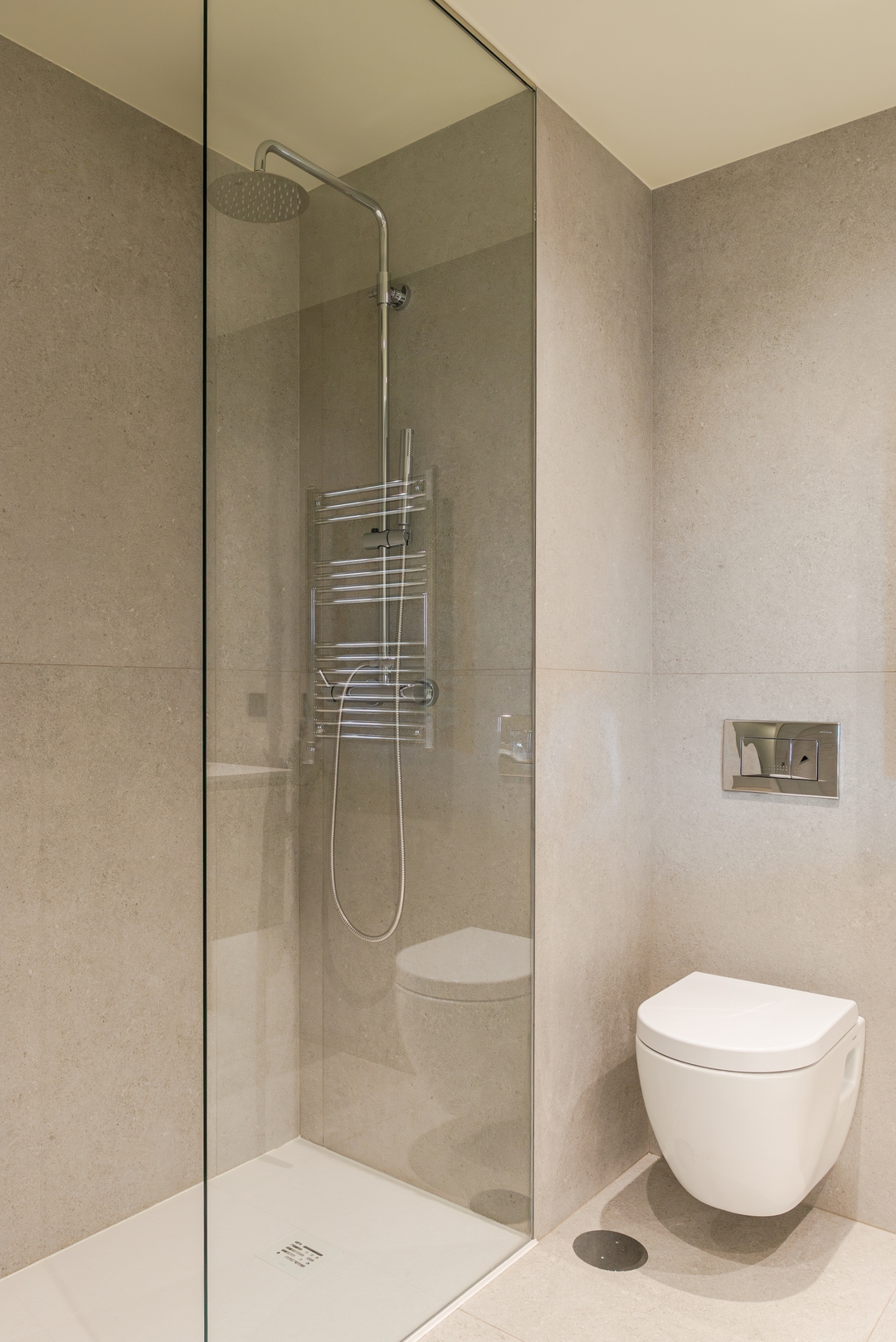 HostWise - Stylish Flat with Terrace & Garage 25 Host Wise Booking