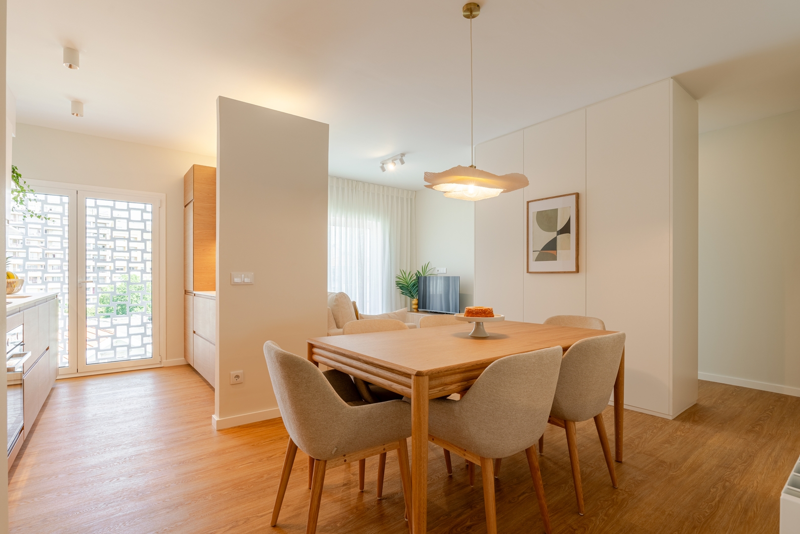 Stylish & Spacious Apartment by HostWise Host Wise Booking