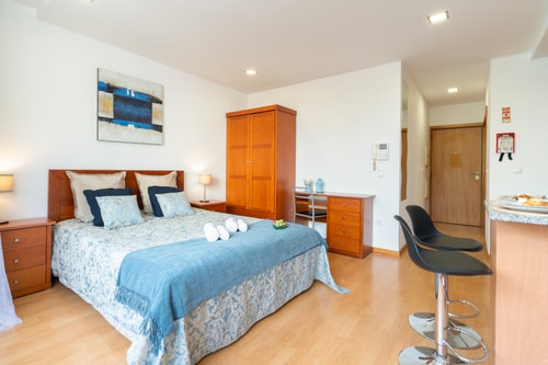 Roomy Flat | Terrace by HostWise Host Wise Booking