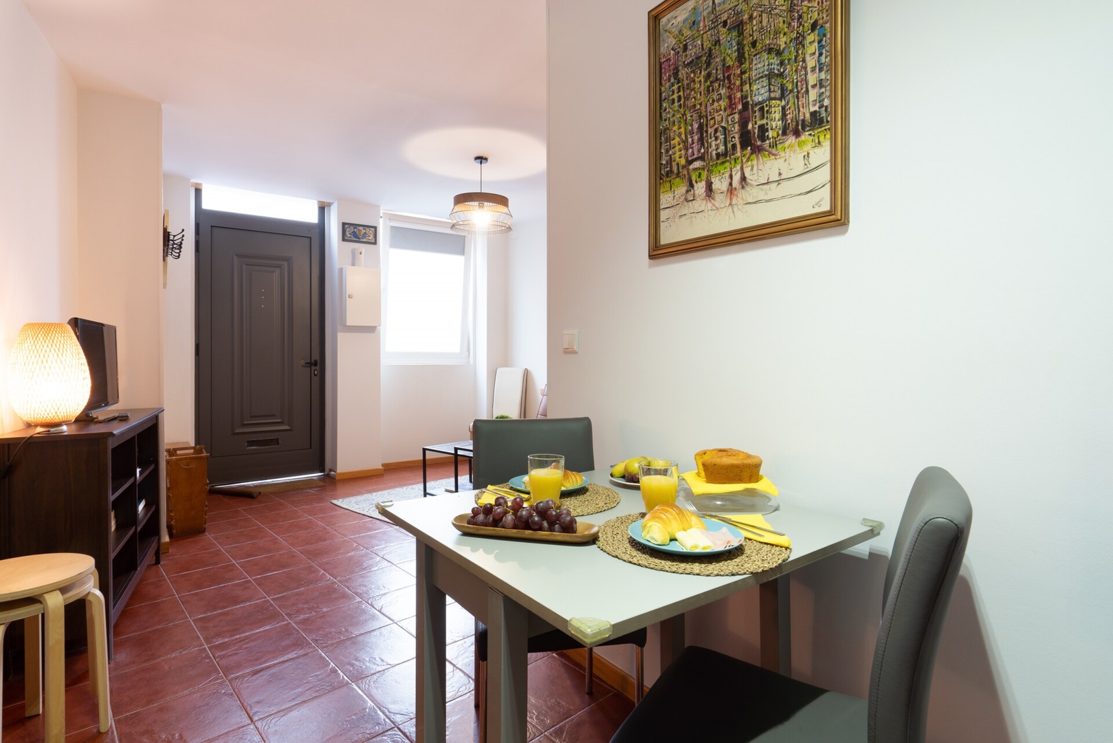 HostWise - Welcoming Flats w/ Jacuzzi & Terrace 18 Host Wise Booking