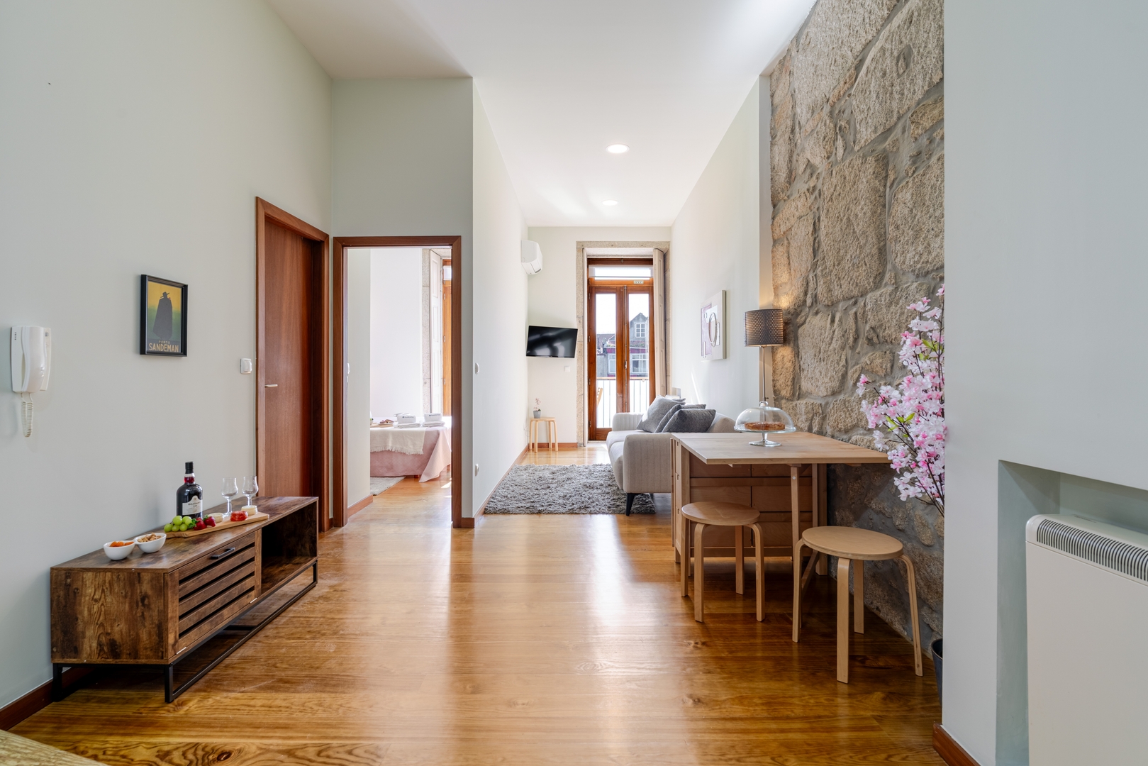 Twin Picaria Balcony Suites by HostWise 15 Host Wise Booking