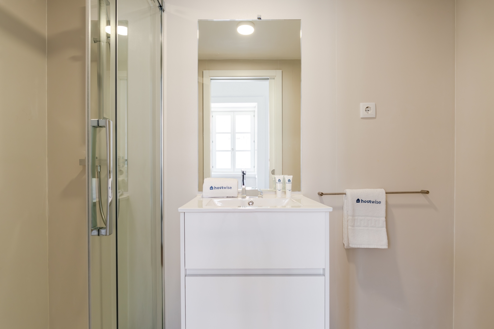 Bright Flat in Historic Foz House by HostWise 29 Host Wise Booking