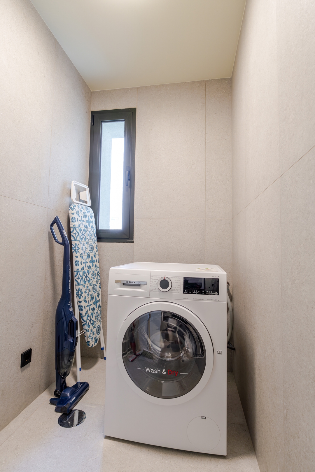 HostWise - Stylish Flat with Terrace & Garage 35 Host Wise Booking
